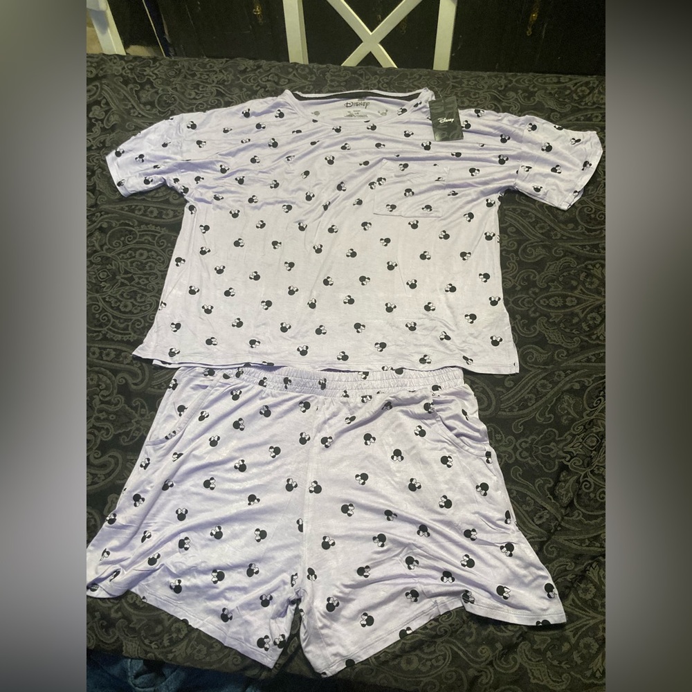 Disney Pajamas Brand New With Tags Size Large